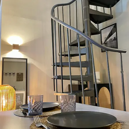 T1 Duplex Cosy - Notre-dame - Netflix Daire